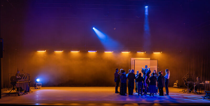 BetweenTwoLights-HuangRuo-NKK-MtTransparant-©benvanduin49