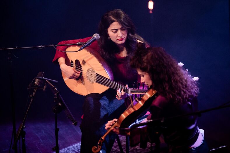 Lonneke van Straalen & Jawa Manla1_By_MaartenMooijman