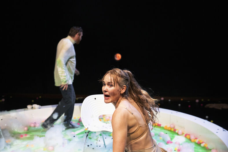 Perfect Girl 11  Sanne Peper