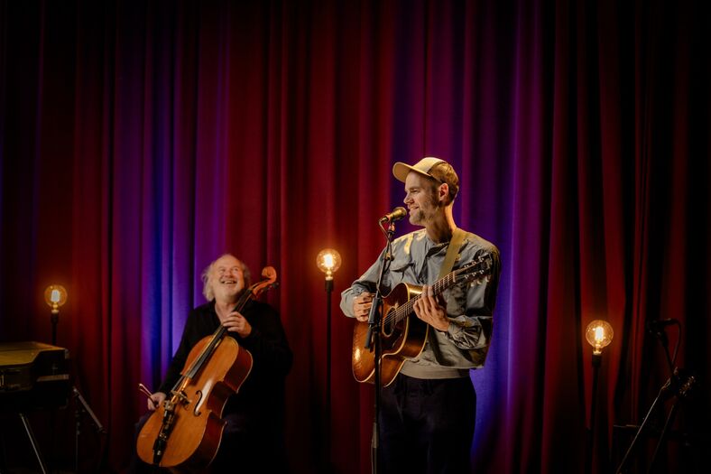 pf 3 Even tussen ons - Het Zesde Metaal - © Jopix.be