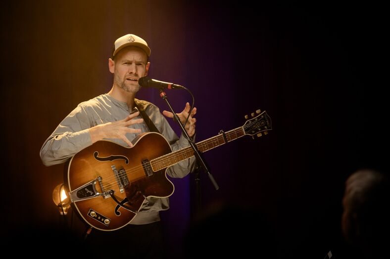 pf 6 Even tussen ons - Het Zesde Metaal - © Jopix.be