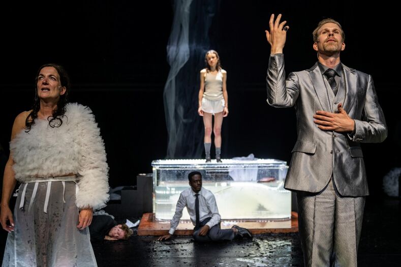 Phaedra in vlammen Het Nationale Theater foto Bart Grietens (5)