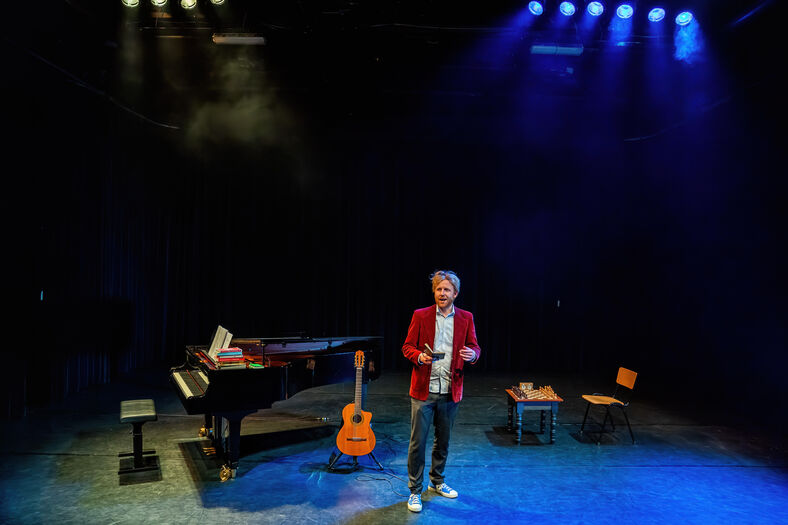 podiumfoto 1 - De Verlichting Nabij -  Jaap Reedijk