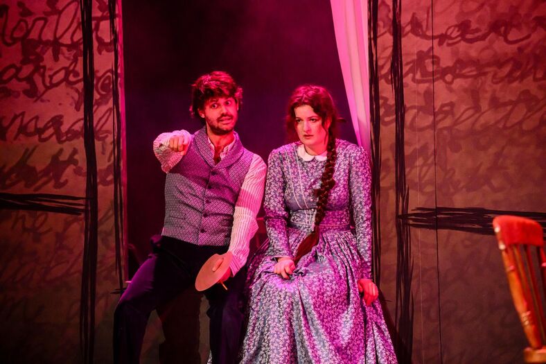 Scenefoto_De Onverwoeste Zusters van Hoogezand-Sappemeer (c) Annemieke van der Togt_6