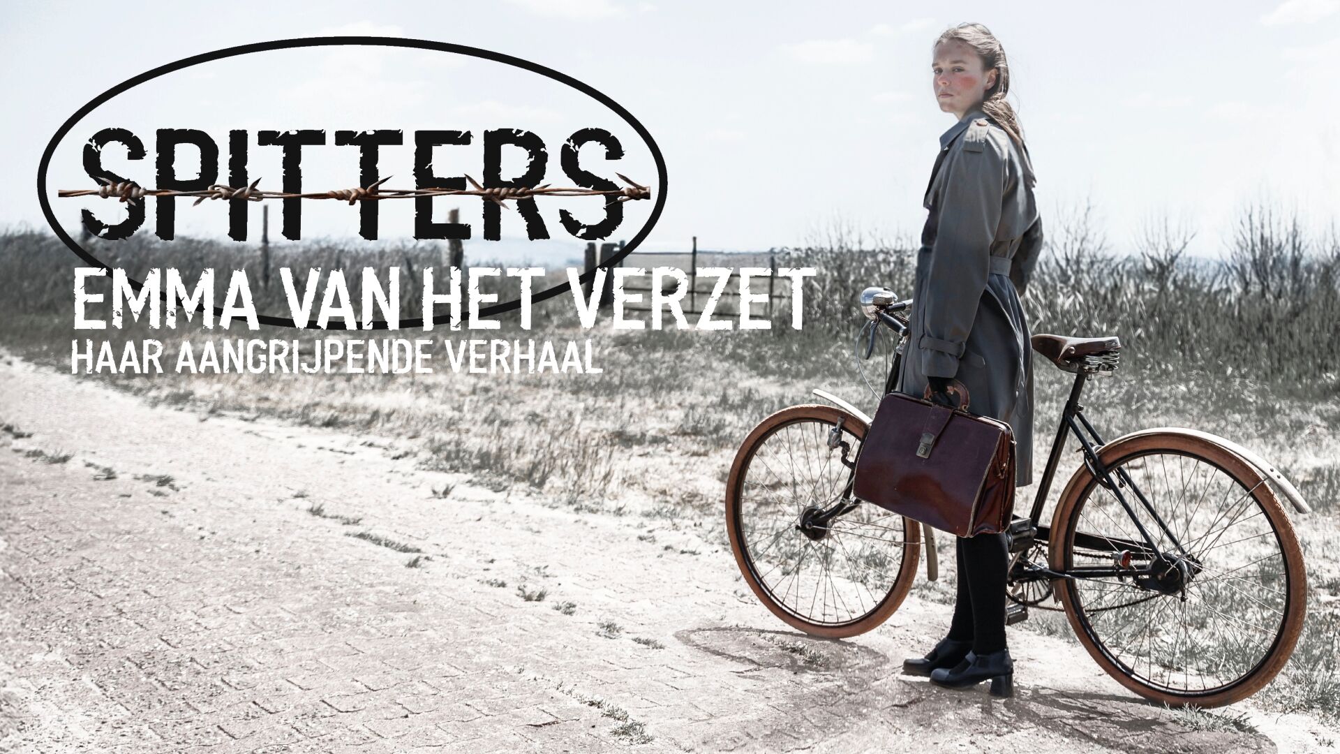 Alt-tekst: Vrouw in historisch kostuum met een fiets, staand op een open veld; promotiemateriaal voor de film "Spitters".
