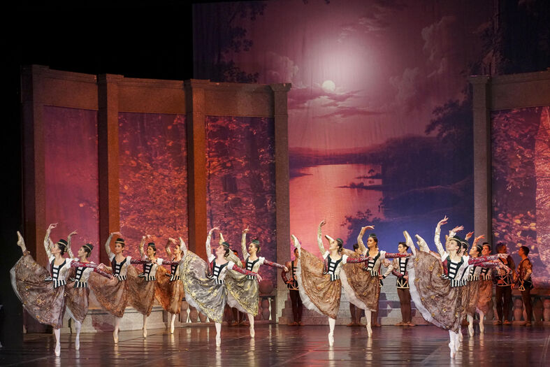 Zwanenmeer - Ballet of the State Opera Stara Zagora Bulgary - 001